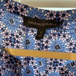 Banana Republic Blue and Pink Floral Top